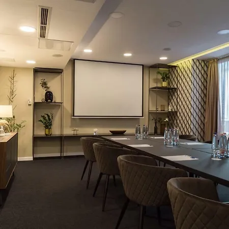 Memories Hotel 4*