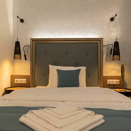Memories Hotel 4*